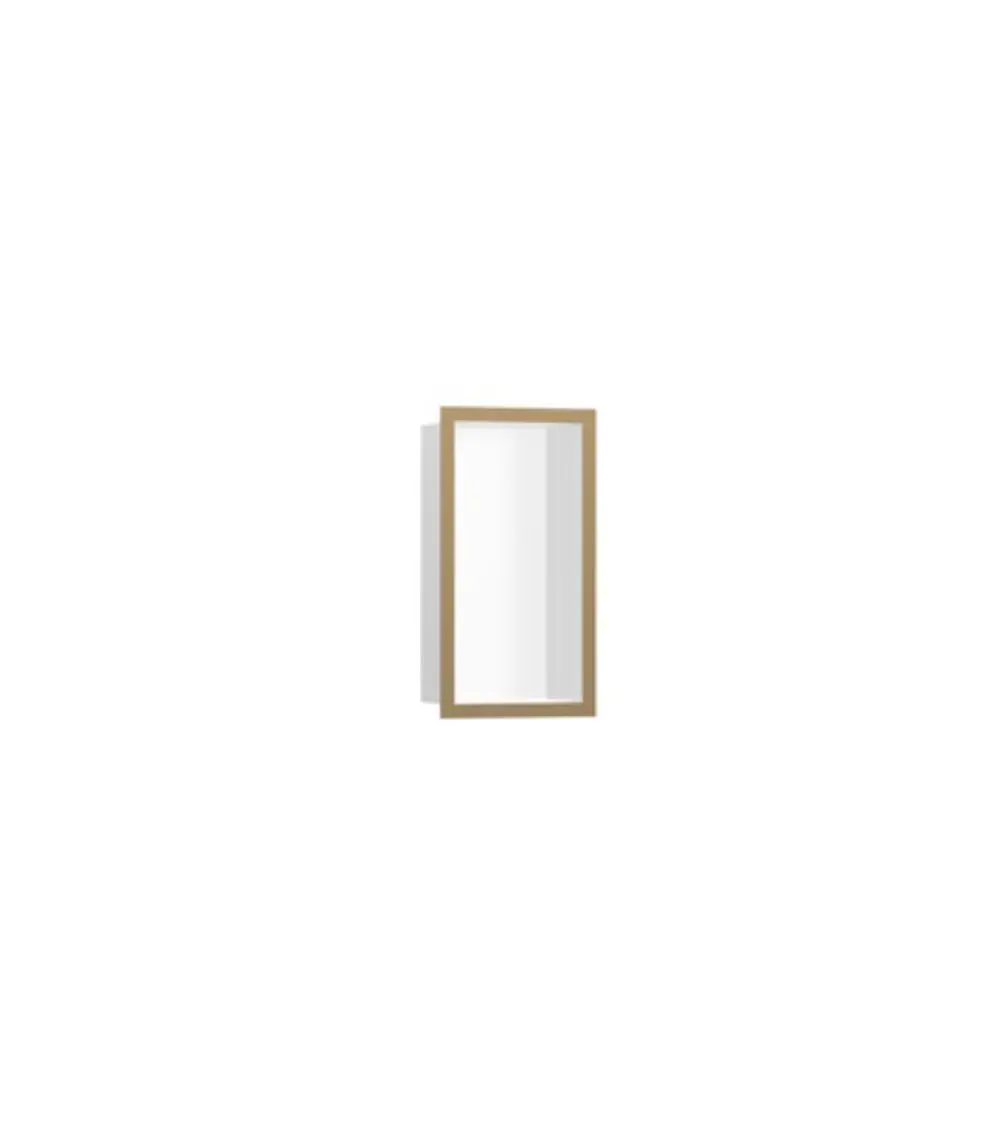 Wandnische in mattem Weiß mit einem Designrahmen in gebürstetem Bronze, passend für den modernen Badbereich von Hansgrohe. Minimalistisches Design ohne sichtbare Regalflächen.